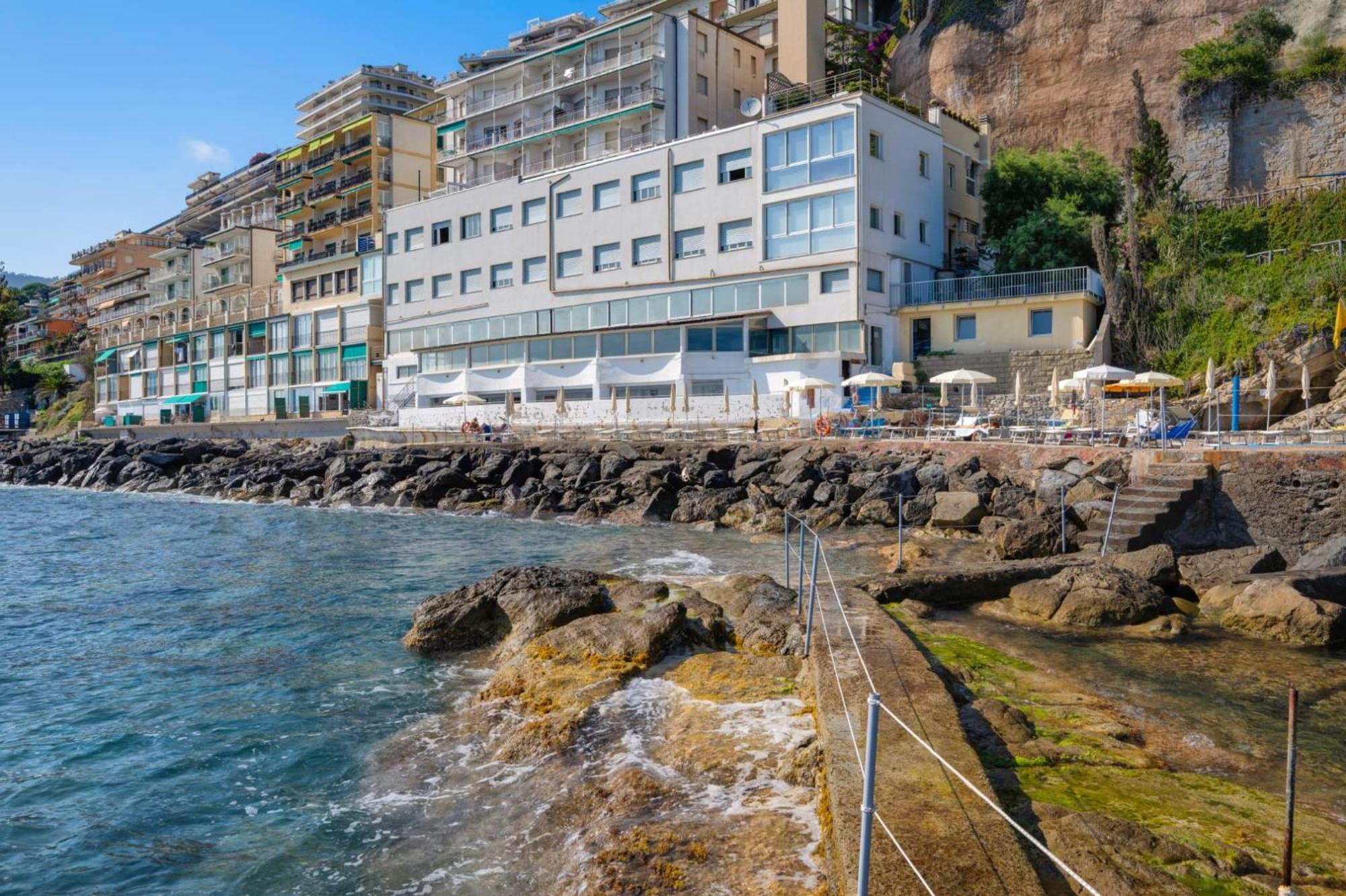 Hotel La Perla Del Capo Ospedaletti Extérieur photo